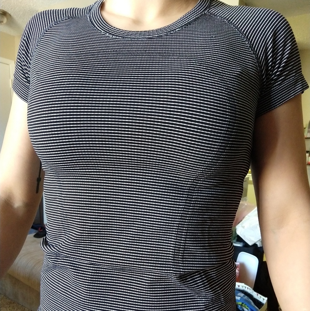 Lululemon T-shirt